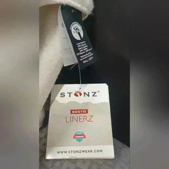 Stonz Bootie Linerz Size Small *New with tag Sherpa fleece on the inside - Picture 2 of 4